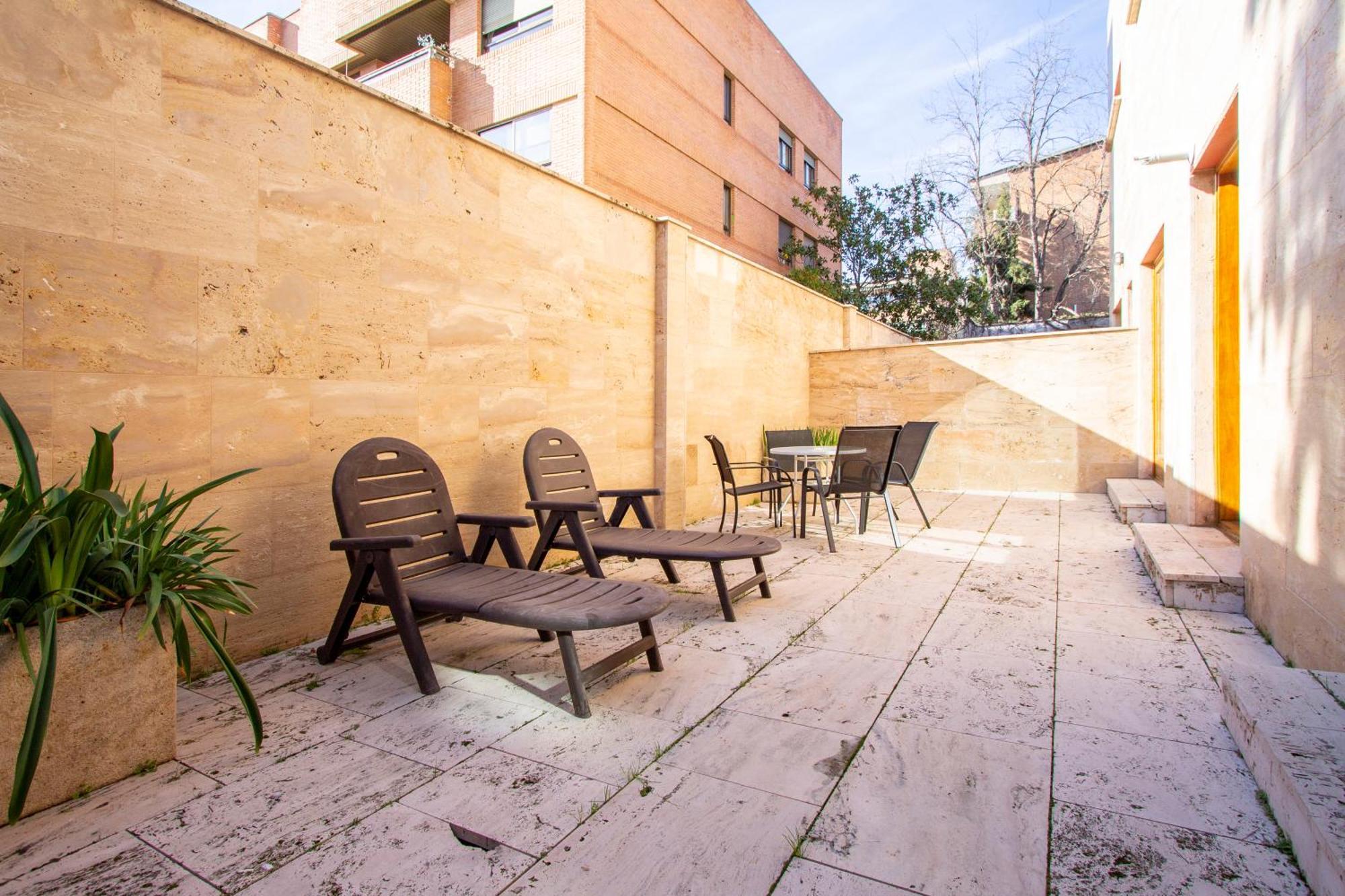 Apartamentos Villablino Arturo Soria Madrid Buitenkant foto