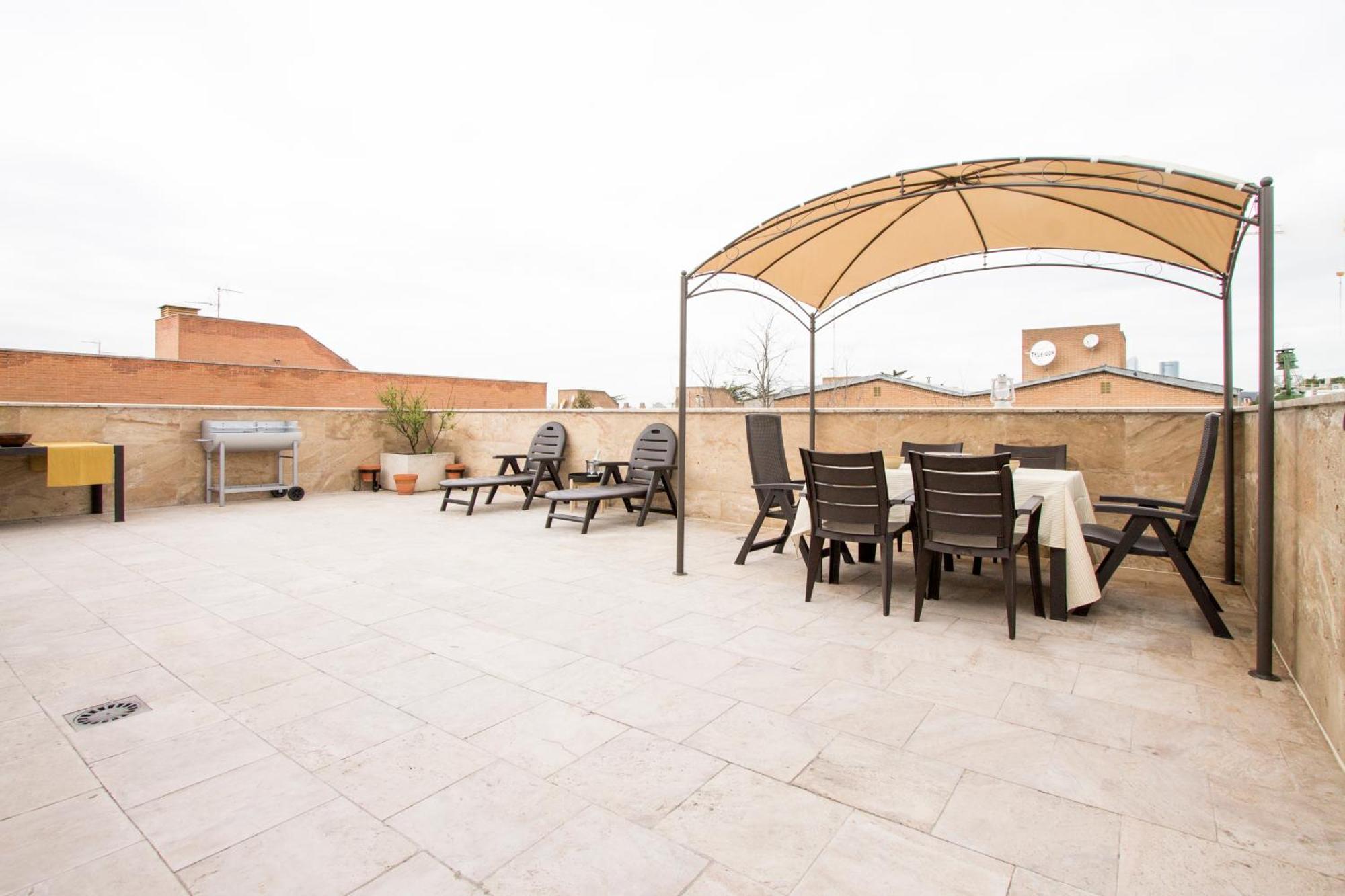 Apartamentos Villablino Arturo Soria Madrid Buitenkant foto