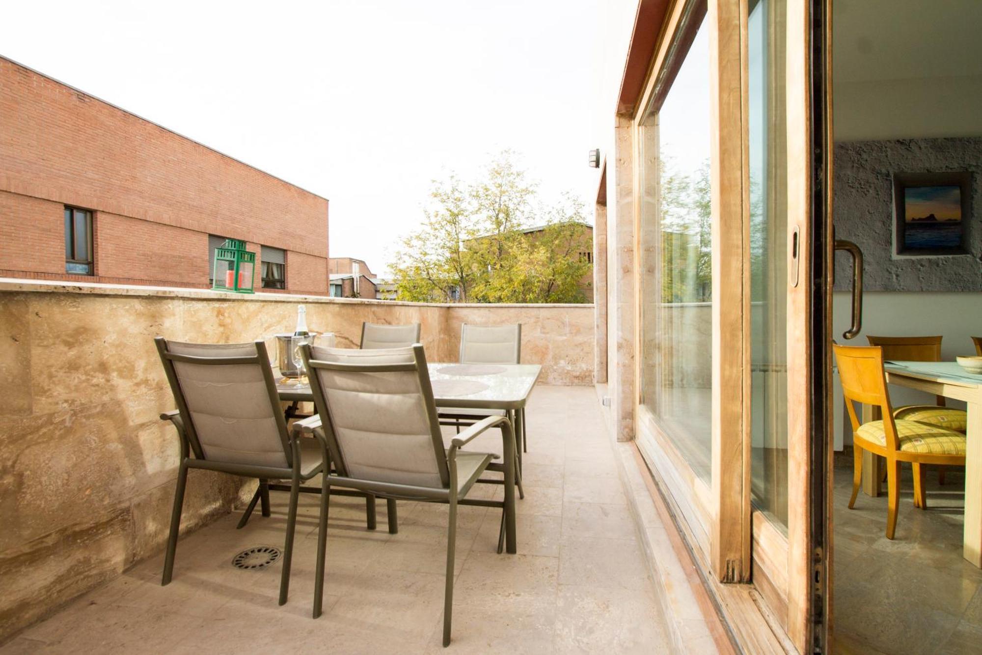 Apartamentos Villablino Arturo Soria Madrid Buitenkant foto