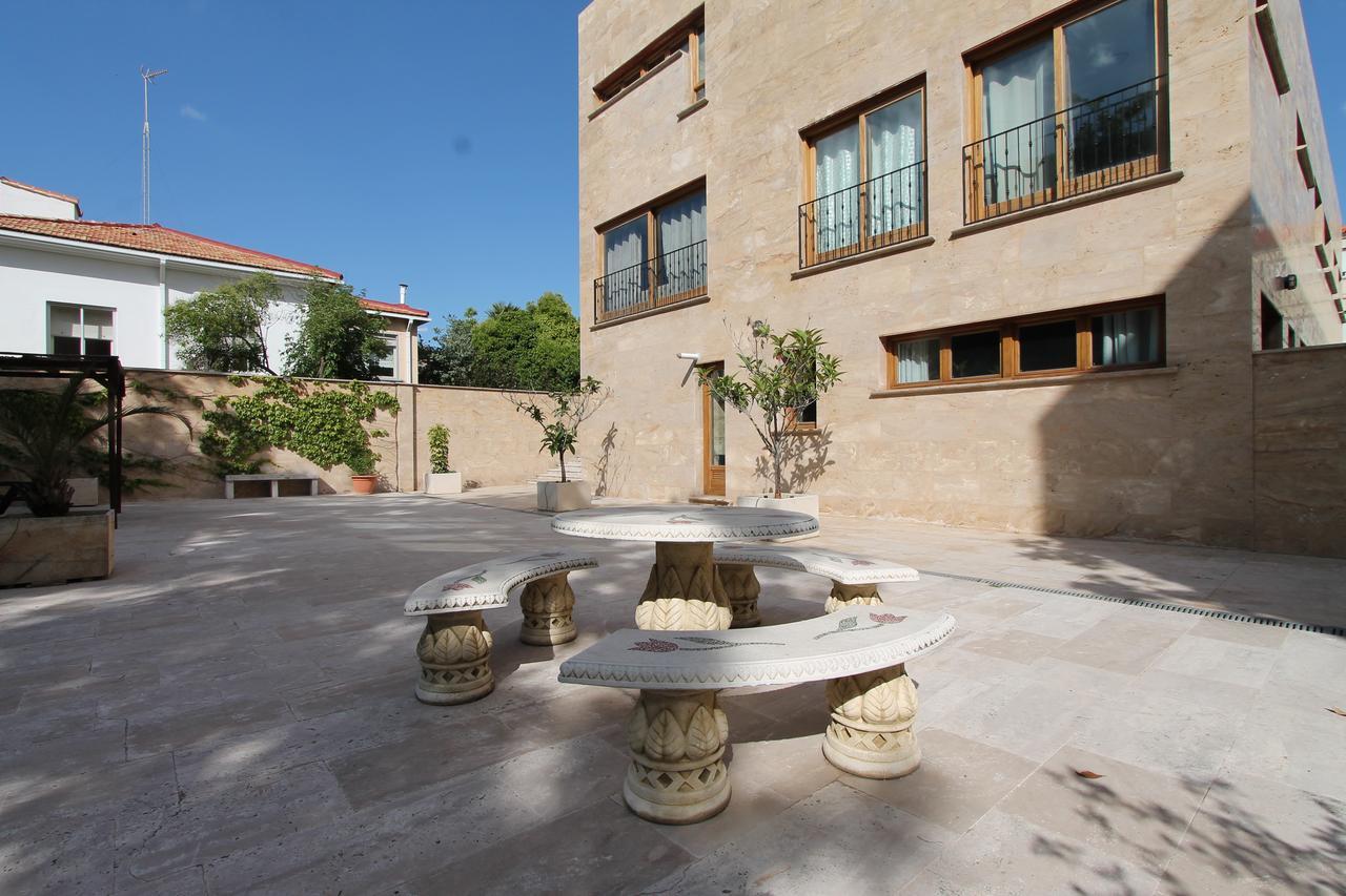 Apartamentos Villablino Arturo Soria Madrid Buitenkant foto